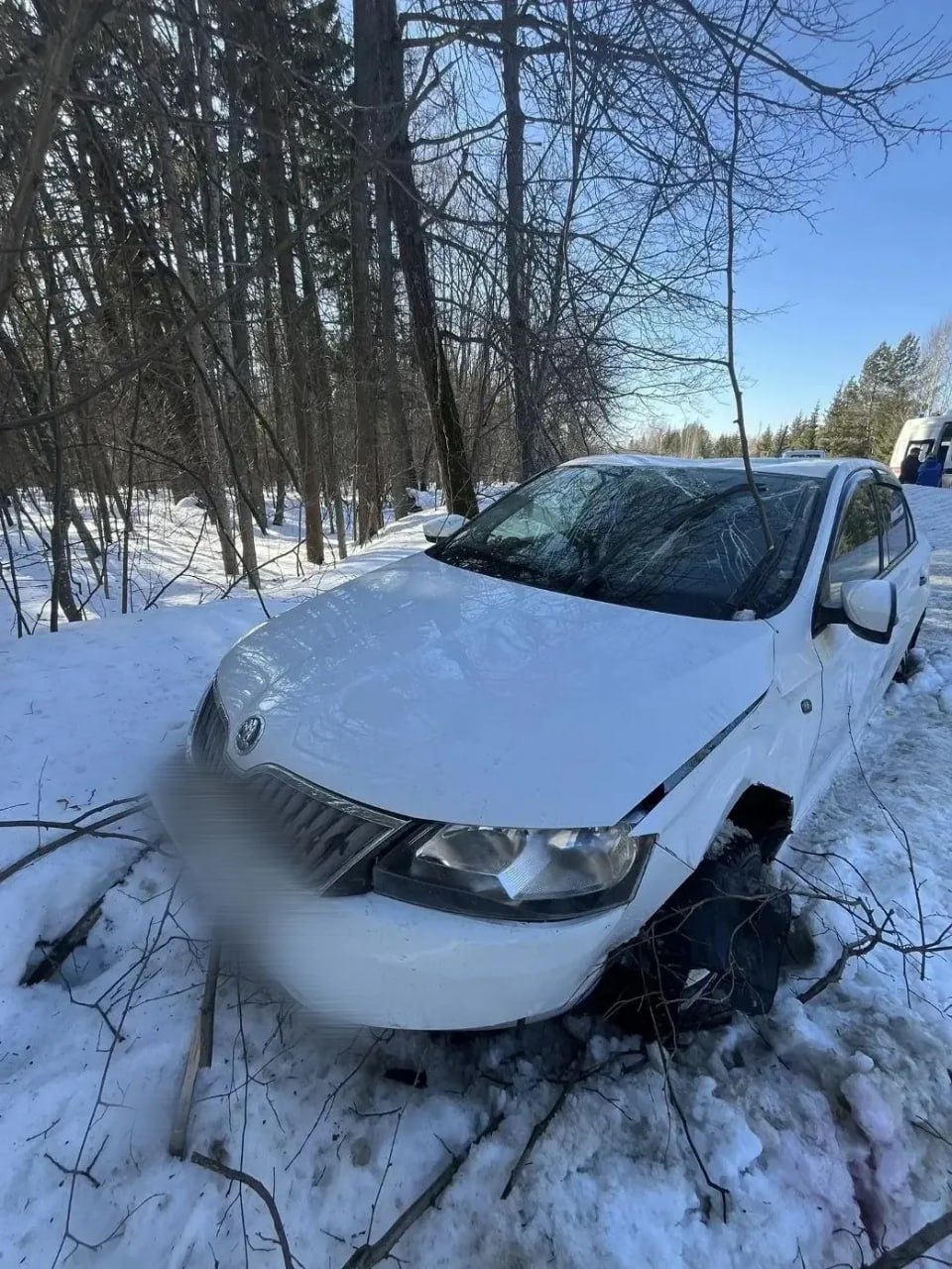 Дед забрал внучку из школы и попал в ДТП Дед забрал внучку из школы и попал в ДТП