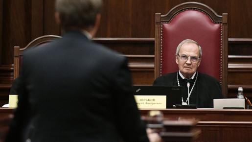 Судьба сирот: Конституционный суд напомнил регионам об обязательствах перед детьми