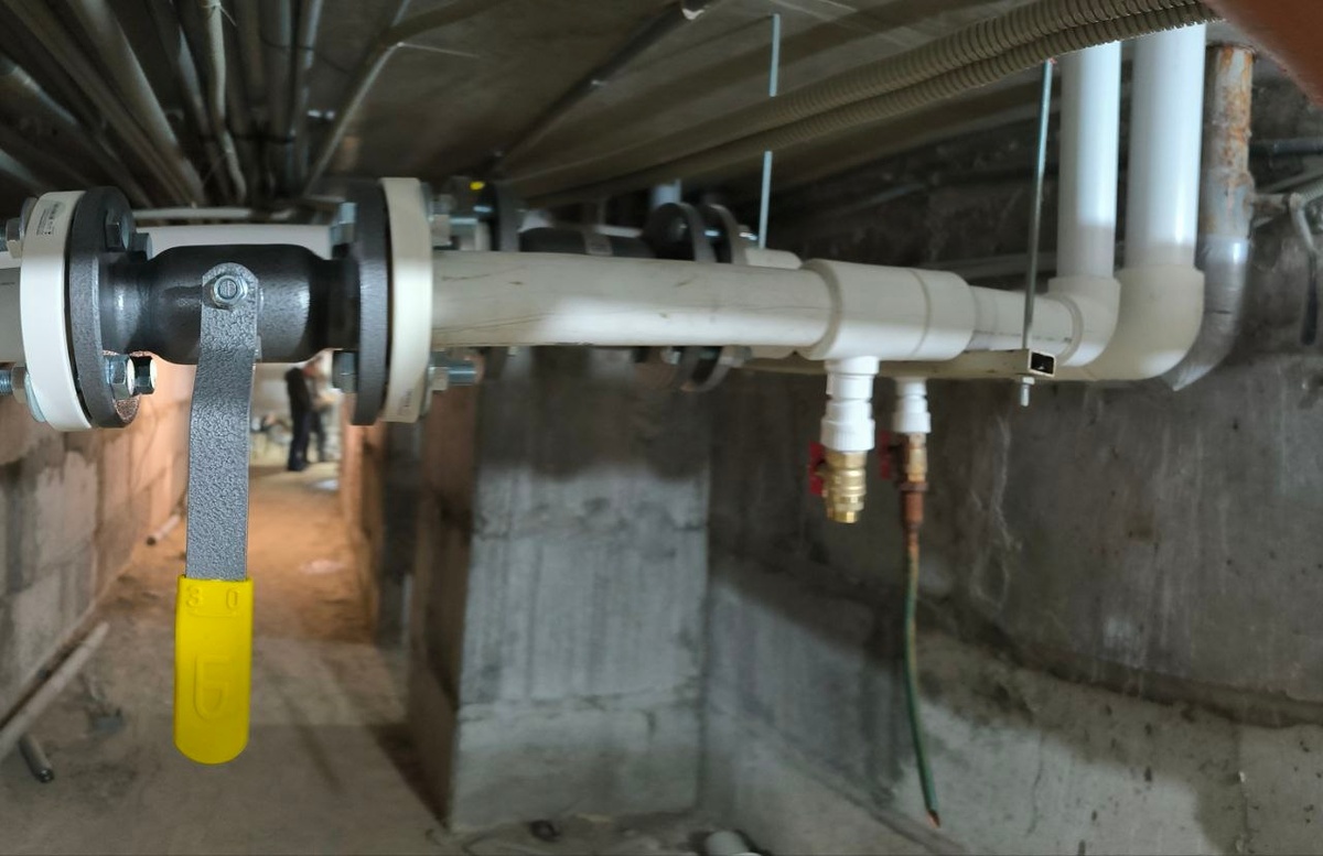 Минстрой уточняет границы ответственности за трубы в жилищах