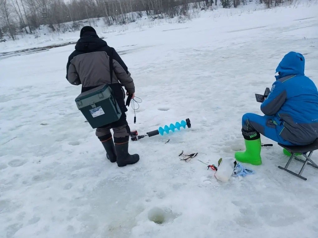 В Чайковском рыбака на льдине уносило в сторону Удмуртии В Чайковском рыбака на льдине уносило в сторону Удмуртии