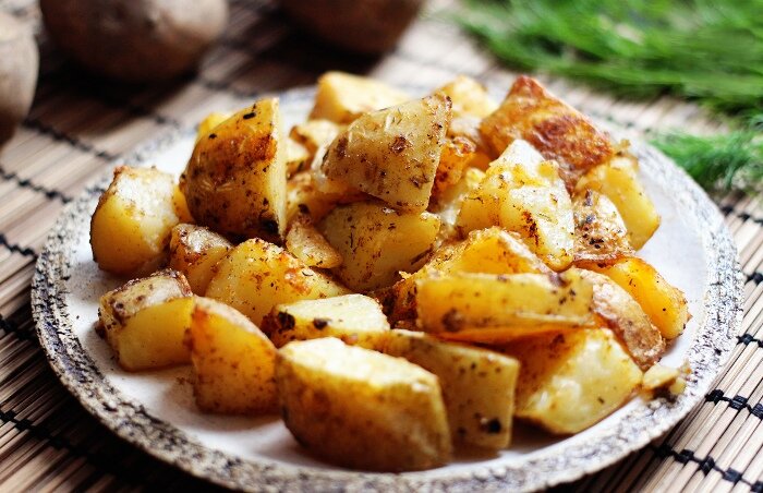 Картофель в чесночном масле: идеальный гарнир для любого праздника