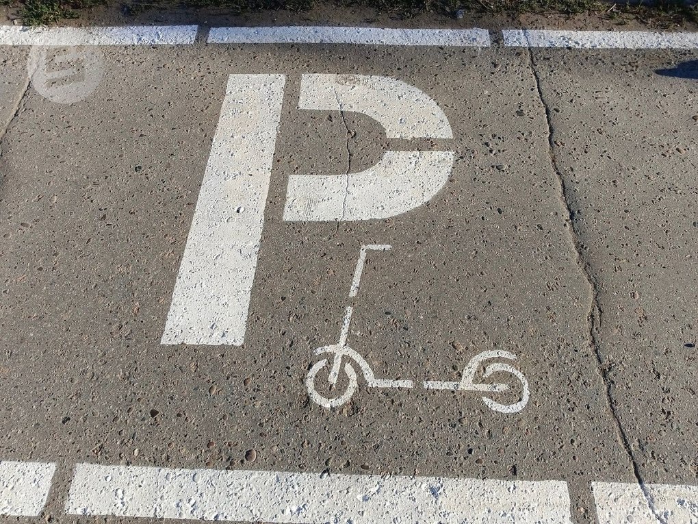 Кикшеринговый сервис «Юрент» (фиолетовые самокаты) 27 марта официально запустил новый сезон проката электросамокатов в Ижевске, сообщили в пресс-службе компании