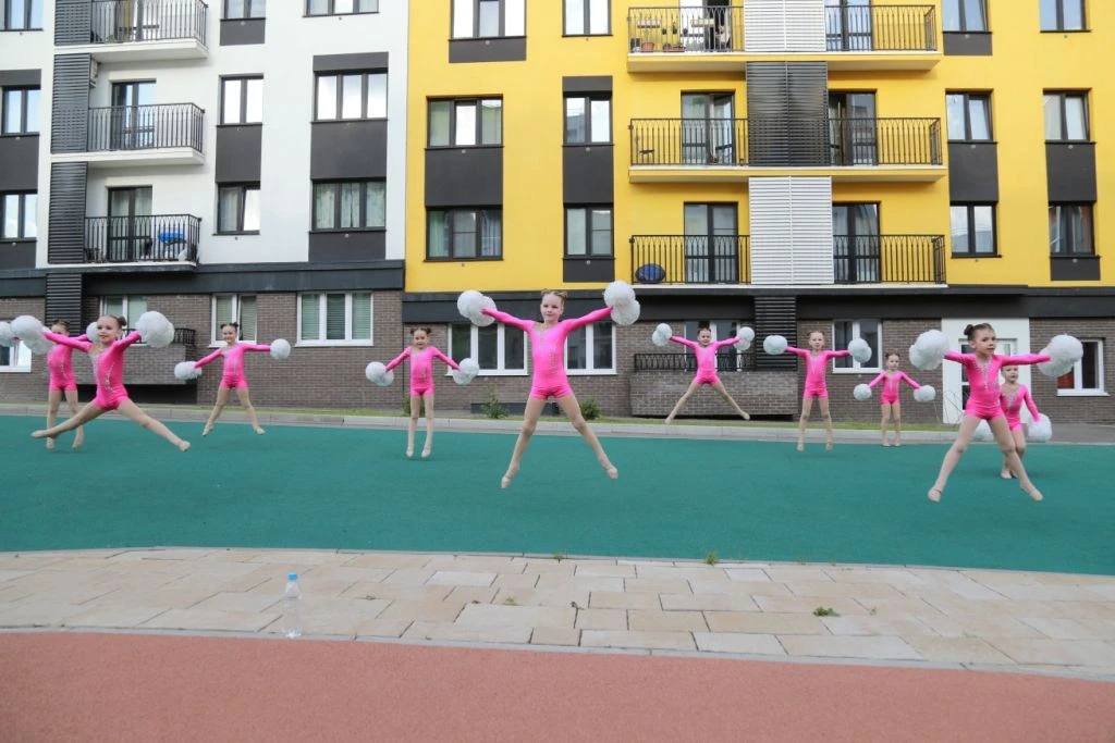 Мечтаете вместе с соседями провести в своем дворе праздник? Мечтаете вместе с соседями провести в своем дворе праздник?