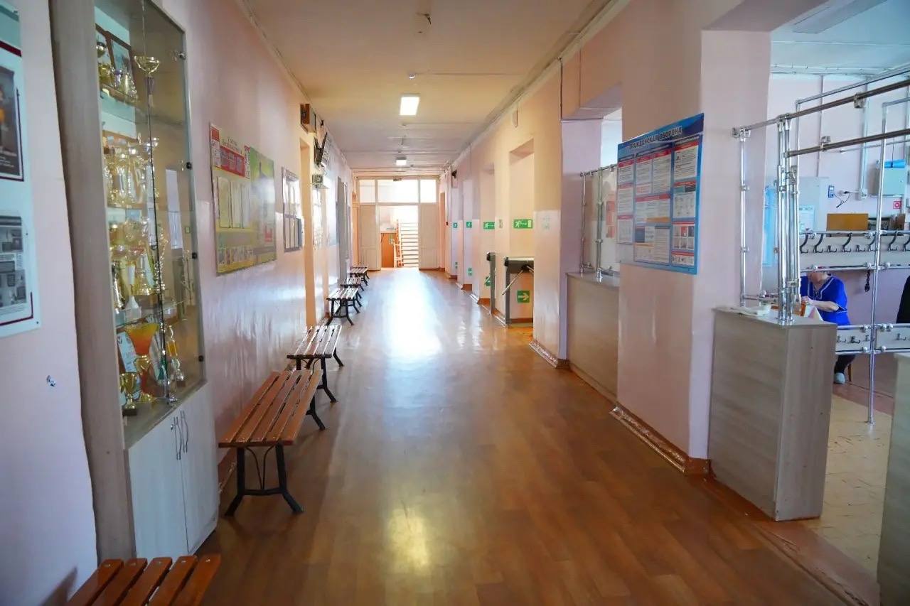 Во время прямого эфира на ТК «Моя Удмуртия» Глава Ижевска Дмитрий Чистяков анонсировал предстоящее обновление двух ижевских школ Во время прямого эфира на ТК «Моя Удмуртия» Глава Ижевска Дмитрий Чистяков анонсировал предстоящее обновление двух ижевских школ