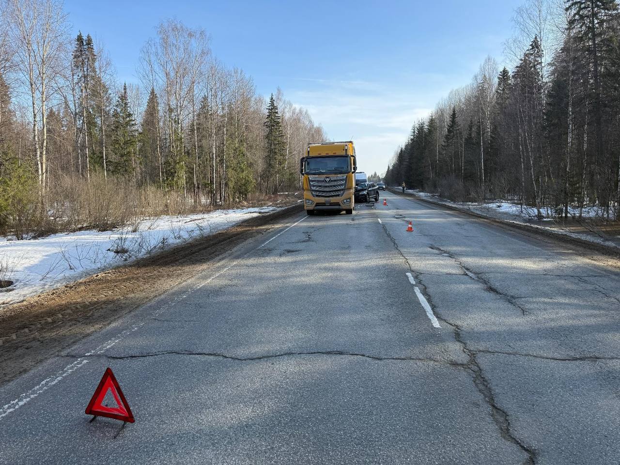 Четыре человека пострадали в ДТП на федеральной трассе в Удмуртии Четыре человека пострадали в ДТП на федеральной трассе в Удмуртии