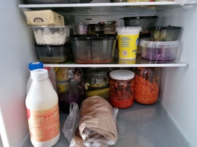 Уход за современным холодильником: спокойный гид по чистке и устройству