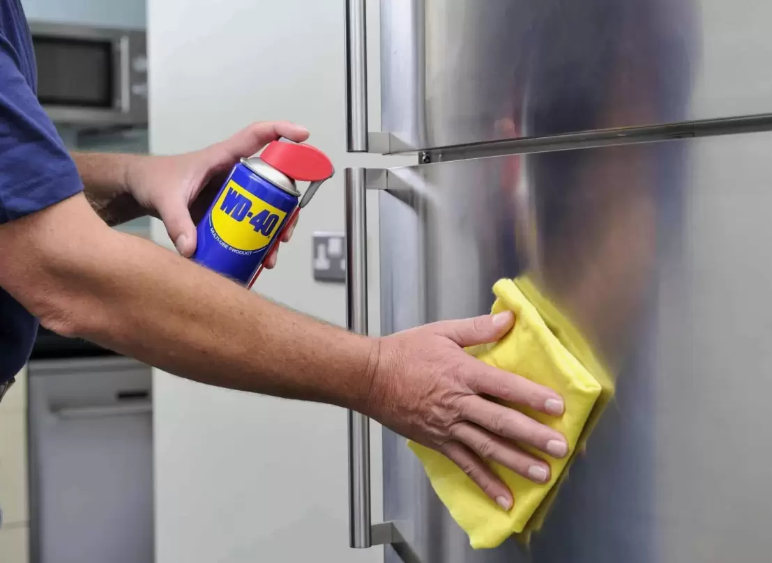 Почему стоит обращать внимание на заднюю стенку холодильника