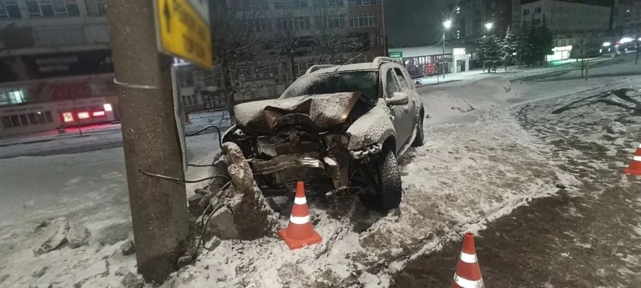 В Ижевске на улице Удмуртской 17-летний водитель без прав устроил ДТП, сообщили в ГАИ республики