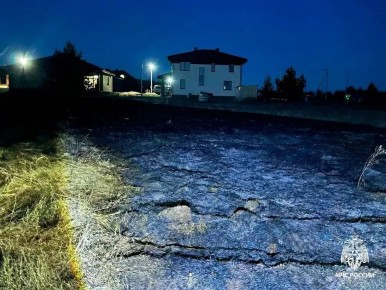 Первый в этом году в Удмуртии ландшафтный пожар произошёл в деревне Старый Чультем, сообщает МЧС России по республике