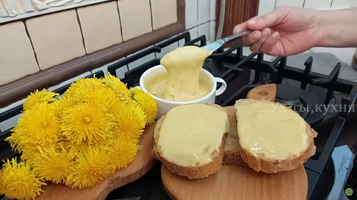 Из старого в новое: как превратить подкисший творог в вкусную намазку и заготовить одуванчики для чая