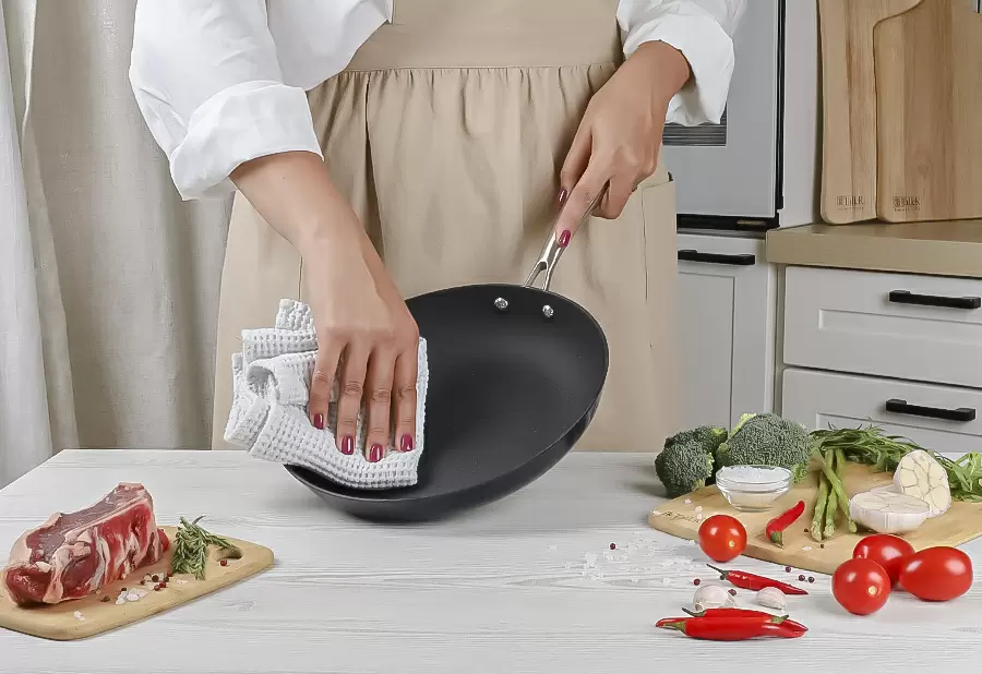Как заботиться о своих сковородах: секреты долговечности без особых усилий