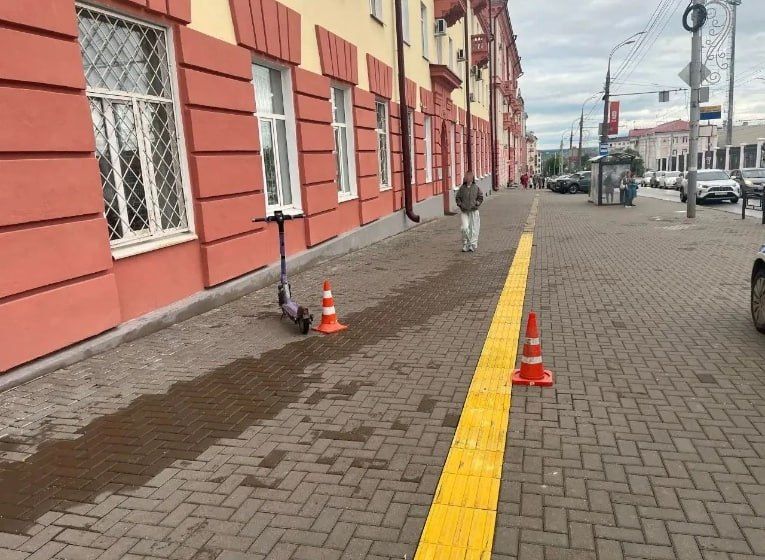 На улице Пушкинской в Ижевске 12-летний самокатчик сбил девушку, сообщает Госавтоинспекция Удмуртии