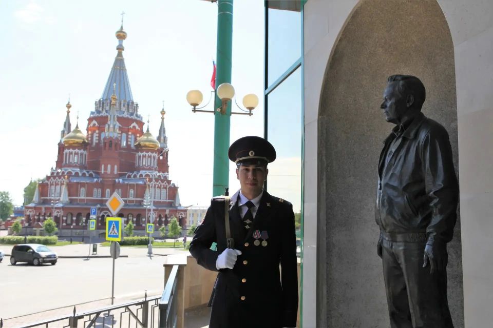 В преддверии Дня России и в рамках Года единства народов России, МВД по Удмуртской Республике присоединяется к Всероссийскому онлайн-проекту «Моя полиция – моя Россия»