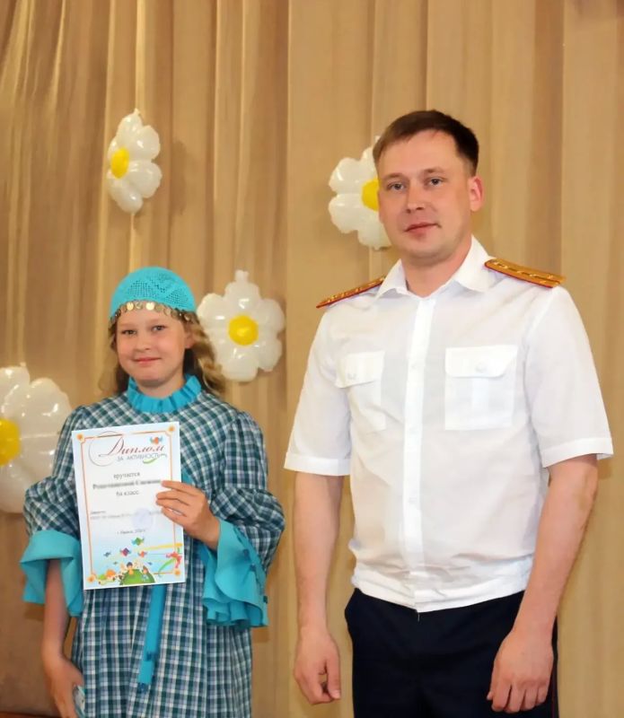 В Международный день защиты детей сотрудники районных и межрайонных следственных отделов поздравили воспитанников подшефных детских социальных и образовательных учреждений В Международный день защиты детей сотрудники районных и межрайонных следственных отделов поздравили воспитанников подшефных детских социальных и образовательных учреждений