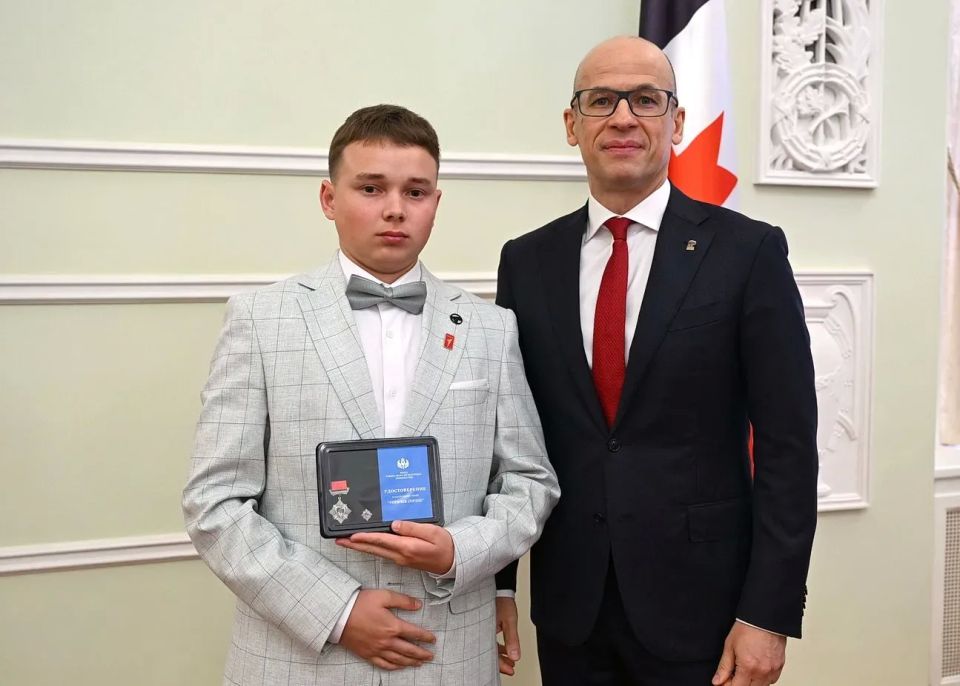 Студент из Удмуртии спас девушку, упавшую с моста через реку