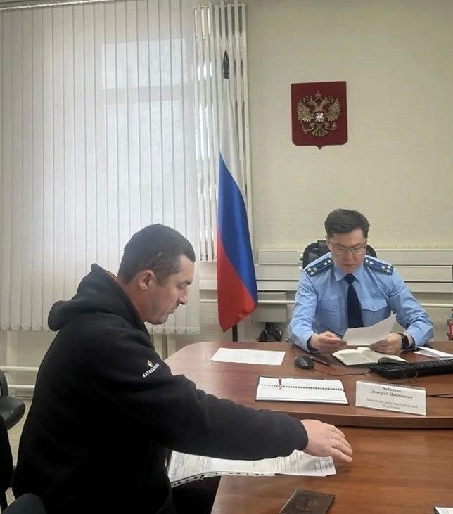 ЗАМЕСТИТЕЛЬ ПРОКУРОРА УДМУРТСКОЙ РЕСПУБЛИКИ ДМИТРИЙ ХОБРАКОВ ПРОВЕЛ ВЫЕЗДНОЙ ЛИЧНЫЙ ПРИЕМ ЖИТЕЛЕЙ ЮКАМЕНСКОГО РАЙОНА ЗАМЕСТИТЕЛЬ ПРОКУРОРА УДМУРТСКОЙ РЕСПУБЛИКИ ДМИТРИЙ ХОБРАКОВ ПРОВЕЛ ВЫЕЗДНОЙ ЛИЧНЫЙ ПРИЕМ ЖИТЕЛЕЙ ЮКАМЕНСКОГО РАЙОНА