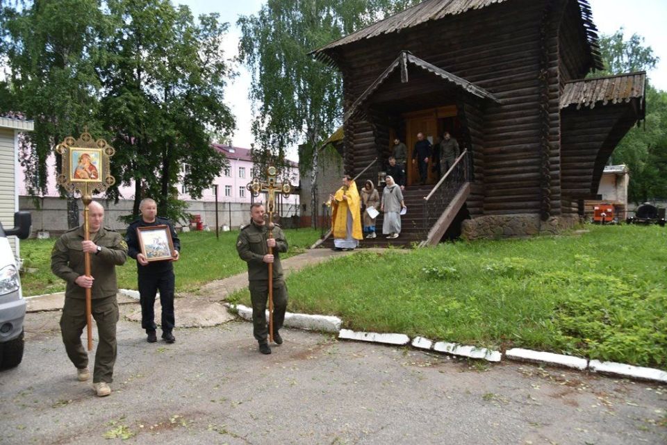 В Удмуртии росгвардейцы приняли участие в божественной литургии, посвященной памяти Дмитрия Донского В Удмуртии росгвардейцы приняли участие в божественной литургии, посвященной памяти Дмитрия Донского