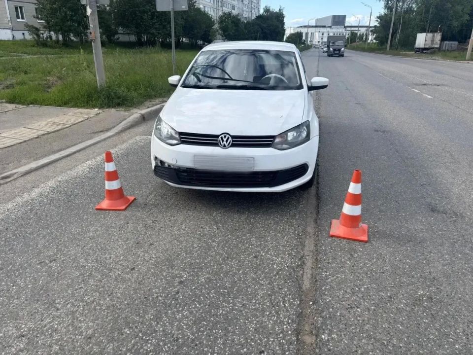 В Ижевске школьник попал под колеса «Фольксвагена» под управлением нетрезвой женщины В Ижевске школьник попал под колеса «Фольксвагена» под управлением нетрезвой женщины