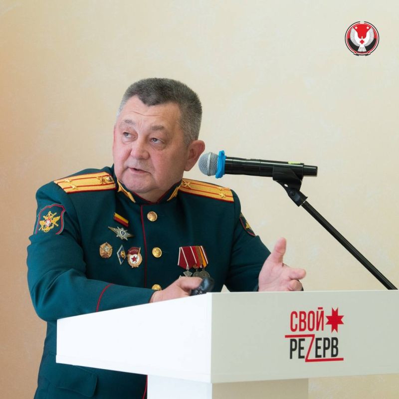 Более 500 часов. 4 модуля обучения Более 500 часов. 4 модуля обучения