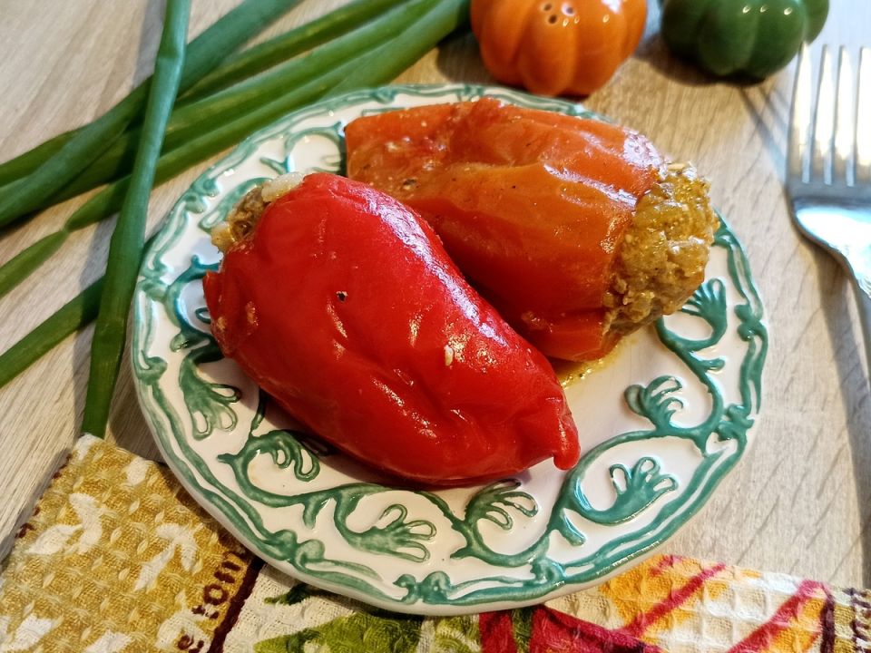 Неповторимый вкус: фаршированные перцы с рисом и пшеном