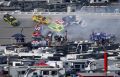 Массовая авариия на NASCAR: 27 машин столкнулись в Талладеге