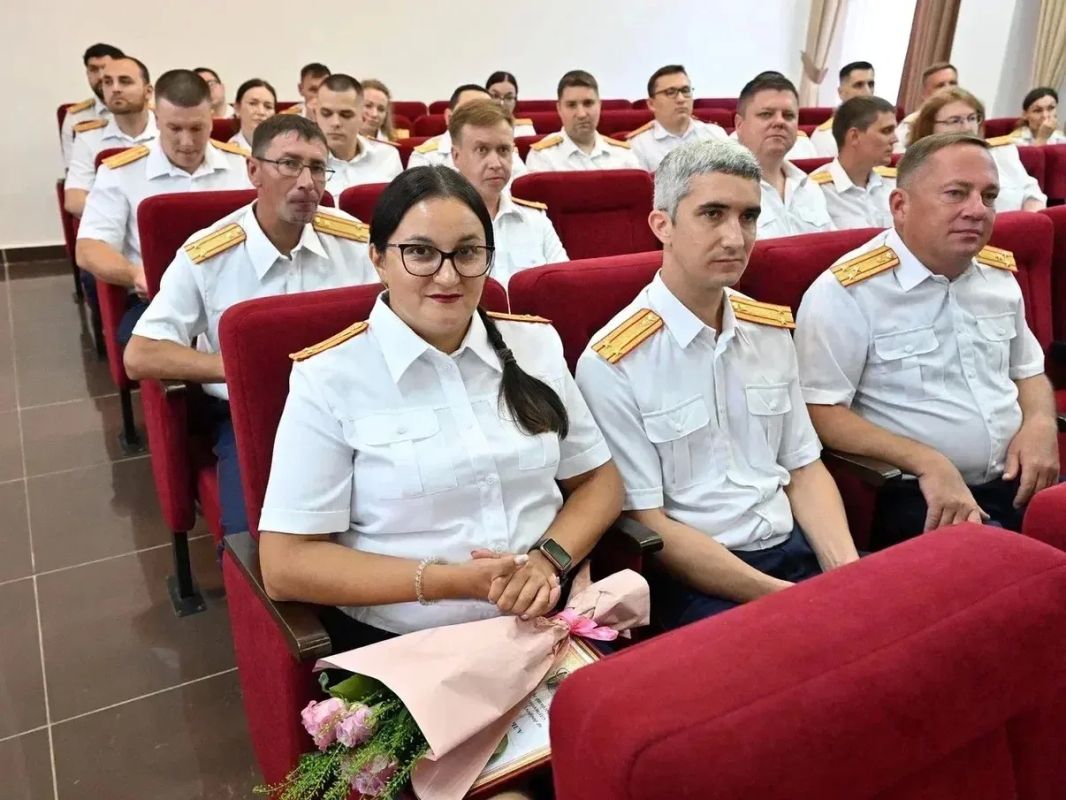 В следственном управлении состоялось торжественное мероприятие, посвященное Дню сотрудника органов следствия Российской Федерации В следственном управлении состоялось торжественное мероприятие, посвященное Дню сотрудника органов следствия Российской Федерации