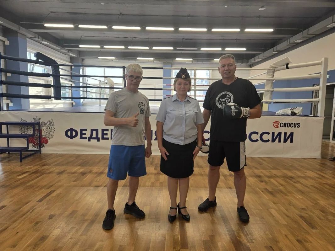 В Ижевске председатель общественного совета транспортной полиции провел тренировку для юных боксеров Председатель Общественного совета при Ижевском ЛО МВД России на транспорте участник специальной военной операции Сергей... В Ижевске председатель общественного совета транспортной полиции провел тренировку для юных боксеров Председатель Общественного совета при Ижевском ЛО МВД России на транспорте участник специальной военной операции Сергей...