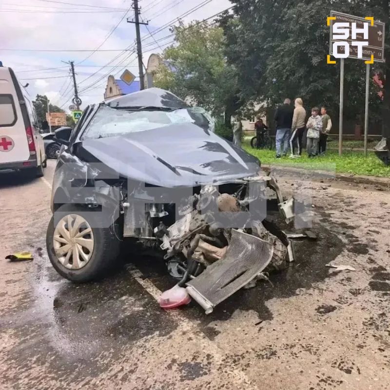 Сын депутата на Audi снёс машину автоинструктора, который учил его водить в Удмуртии Сын депутата на Audi снёс машину автоинструктора, который учил его водить в Удмуртии