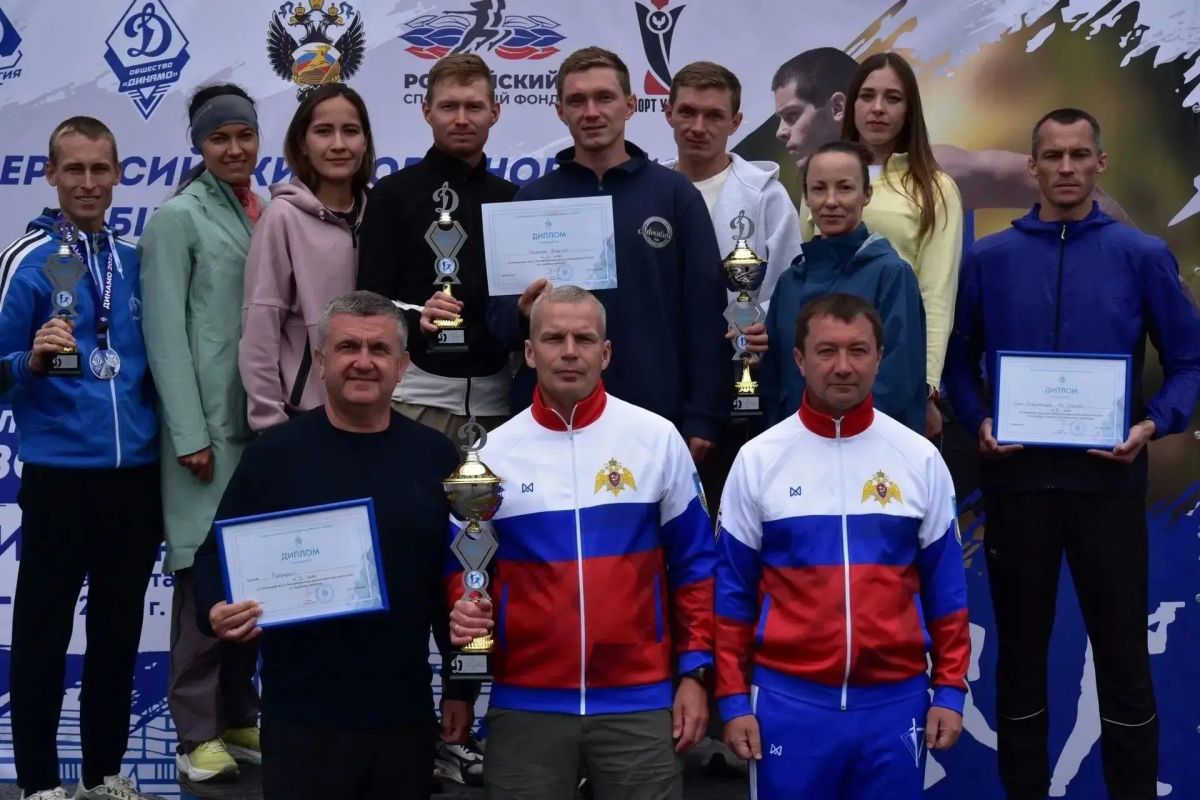 Сборная команда Росгвардии стала победителем Всероссийского чемпионата Общества «Динамо» по легкоатлетическому кроссу и служебному двоеборью, который состоялся в Удмуртии Сборная команда Росгвардии стала победителем Всероссийского чемпионата Общества «Динамо» по легкоатлетическому кроссу и служебному двоеборью, который состоялся в Удмуртии