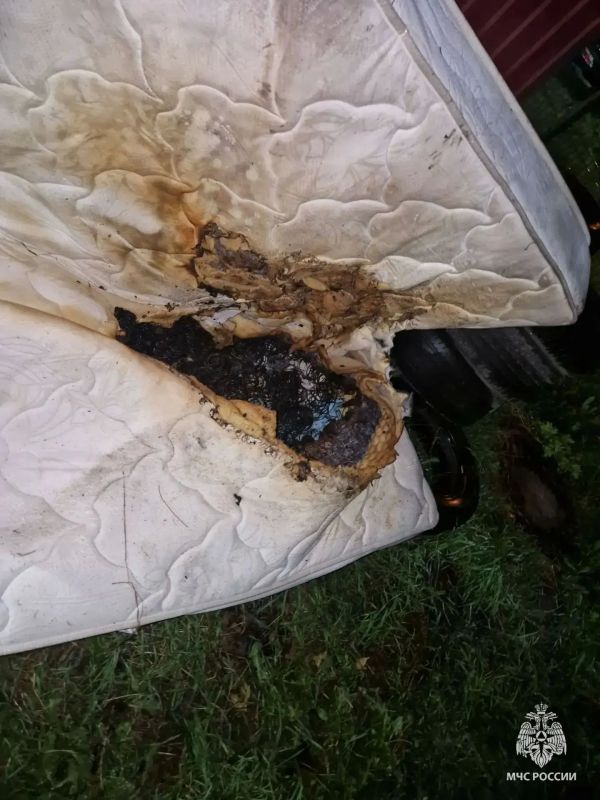 В Ижевске ароматическая свеча едва не стала причиной серьезного пожара В Ижевске ароматическая свеча едва не стала причиной серьезного пожара