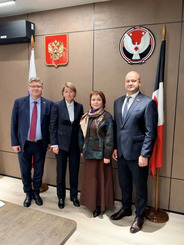 Ольга Абрамова встретилась с депутатами Госдумы от Удмуртии нового созыва, сообщает портал udmurt.ru