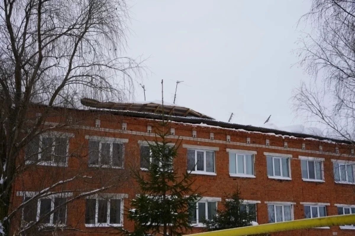 Жители дома в Удмуртии, где из-за снега упала крыша, обратились к Абрамовой